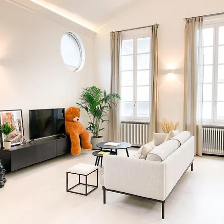 Diaz Novantuno - Luxury Center Apartment Como