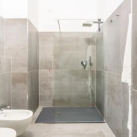 Apartment Diaz Novantuno - Luxury Center Como