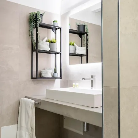 Diaz Novantuno - Luxury Center Apartment